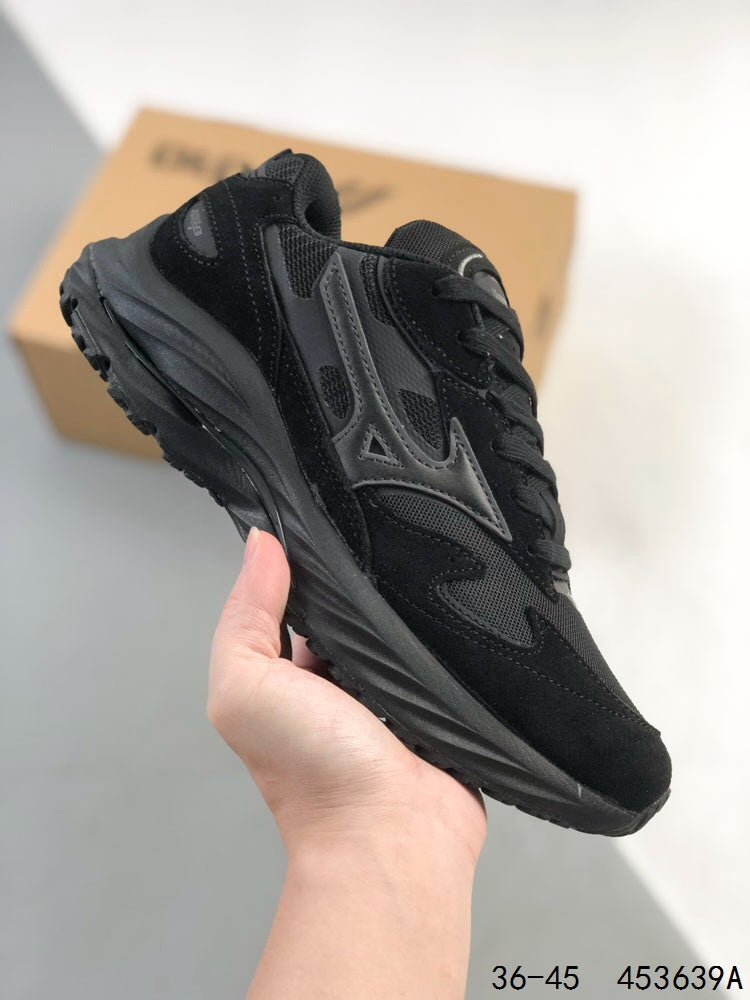 Mizuno Speed Sportstyle Retro Runner | Triple Black | D1GA330803
