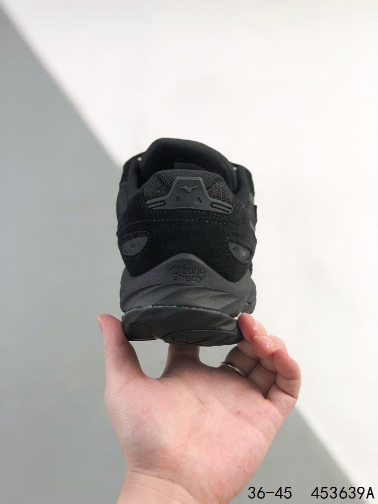 Mizuno Speed Sportstyle Retro Runner | Triple Black | D1GA330803