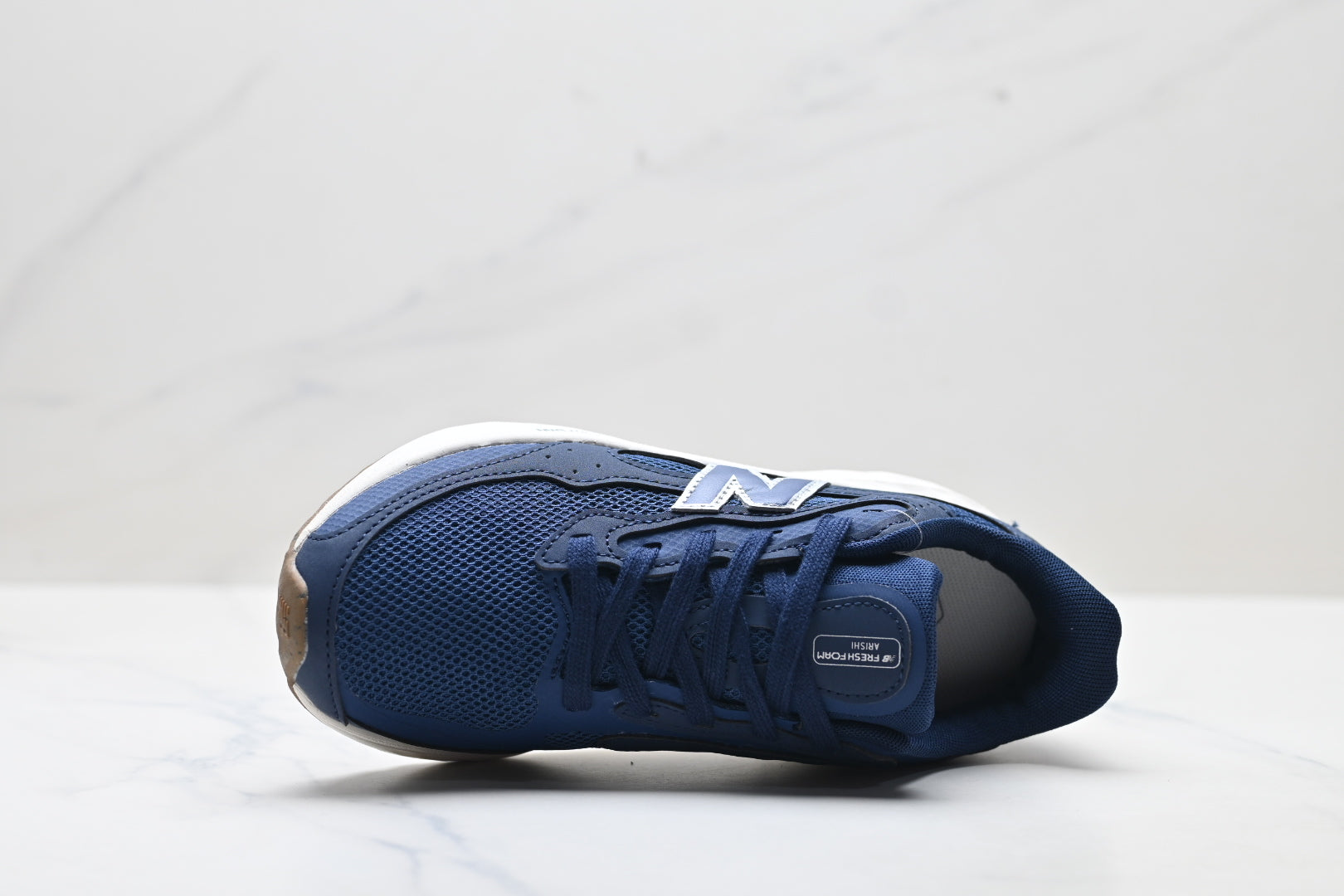 New Balance Fresh Foam Arishi v4 | Navy | MARISTN4
