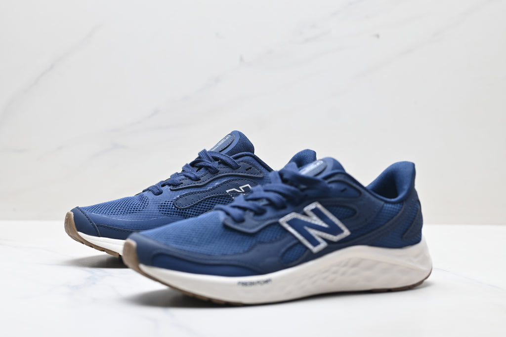 New Balance Fresh Foam Arishi v4 | Navy | MARISTN4