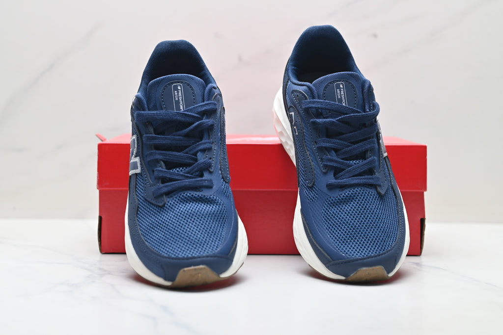 New Balance Fresh Foam Arishi v4 | Navy | MARISTN4