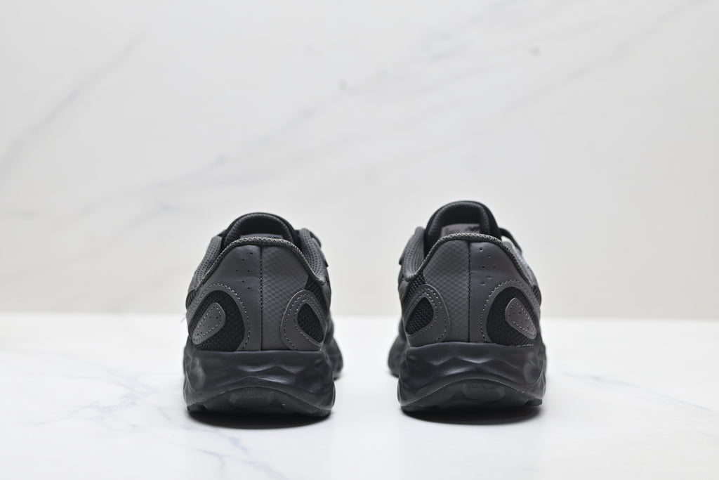 New Balance Fresh Foam Arishi v4 | Triple Black | MARISTN4