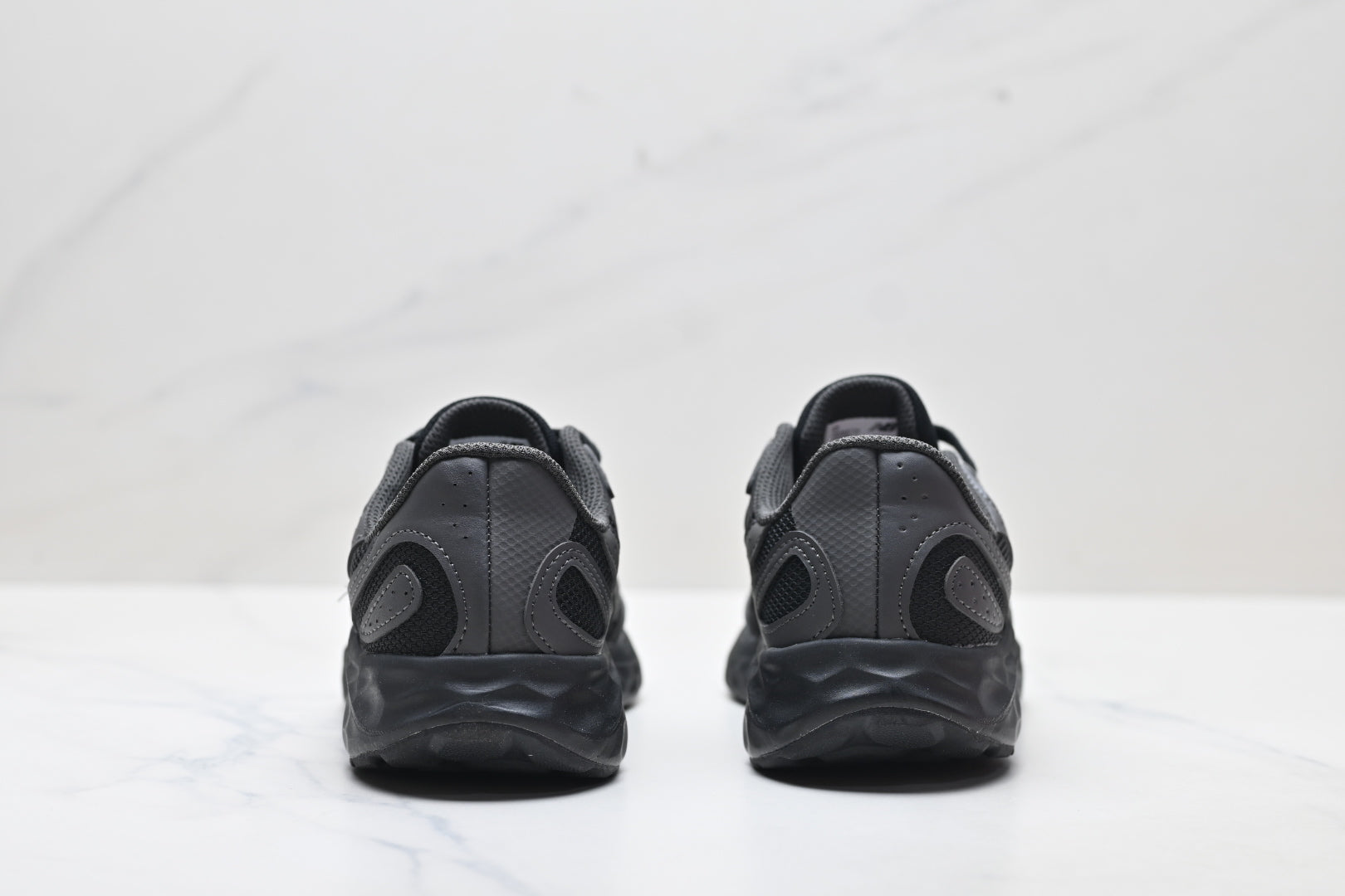 New Balance Fresh Foam Arishi v4 | Triple Black | MARISTN4
