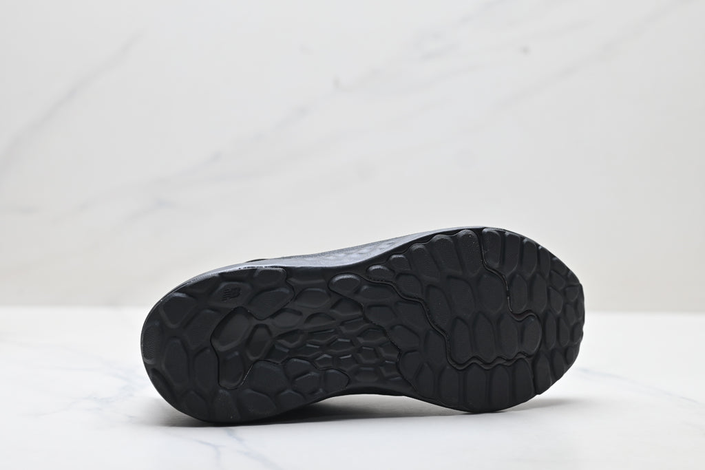 New Balance Fresh Foam Arishi v4 | Triple Black | MARISTN4