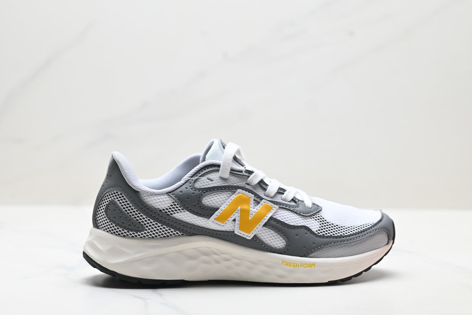 New Balance Fresh Foam Arishi v4 | White Grey Yellow | MARISTN4